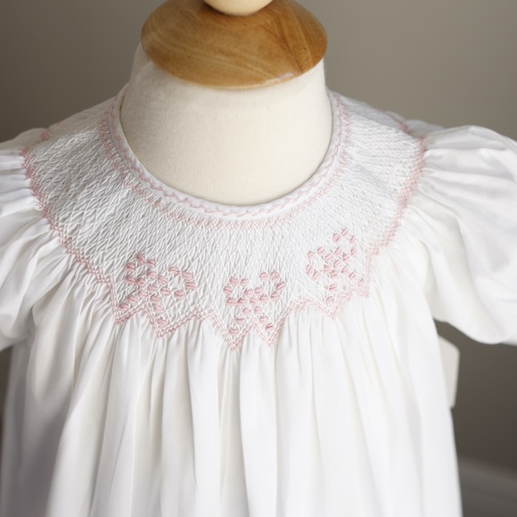 Feltman Brothers White Bishop Dress Smocked Embroidery 24 Months/2T RARE NWT - Picture 2 of 6
